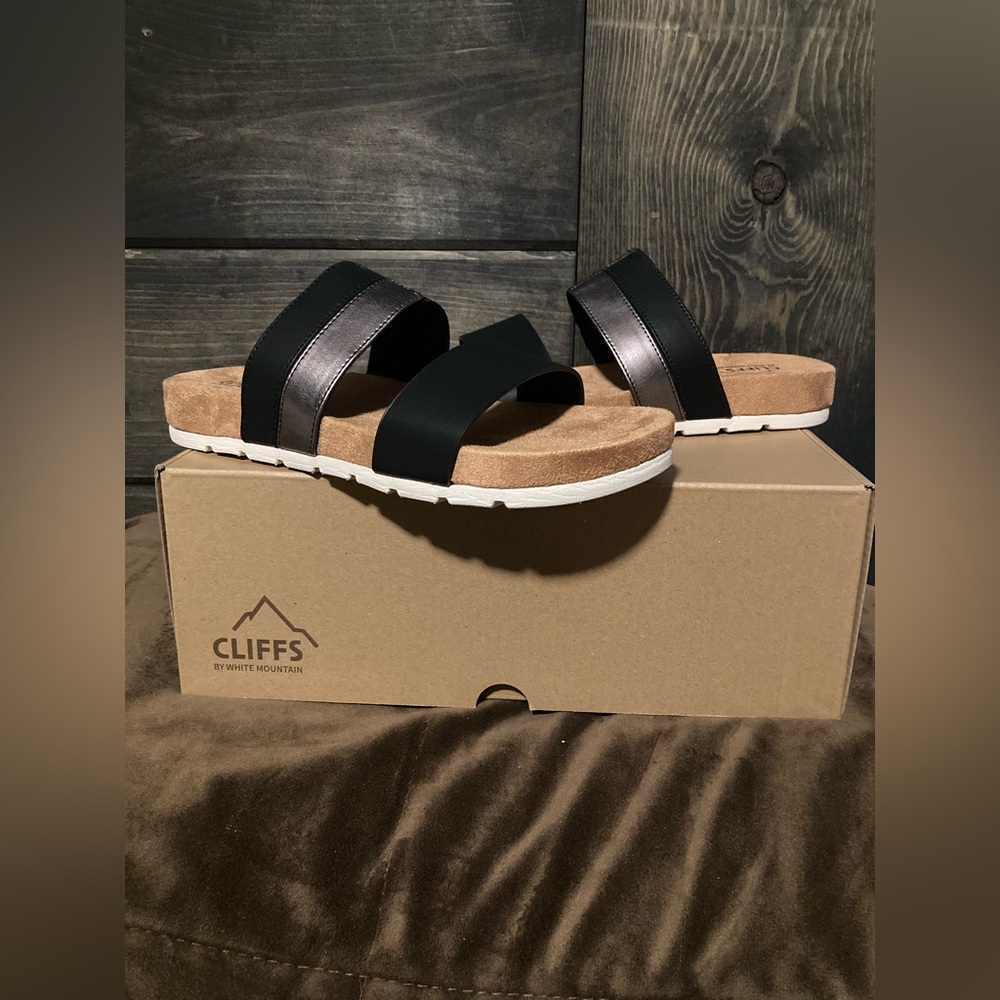 Cliffs White Mountain, size 7,new in box, colorblock, comfortable slip-on sandal